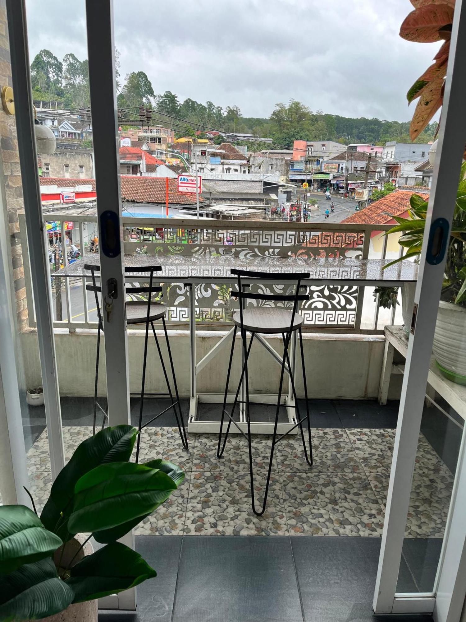 Java Hostel Tumpak Sewu Sidomukti Exteriér fotografie